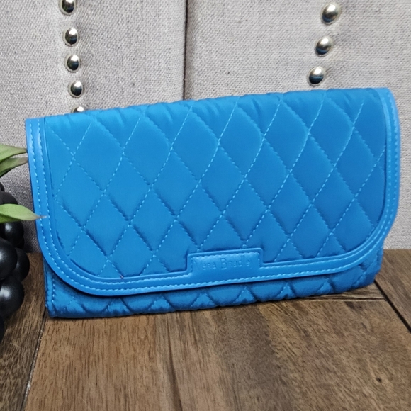Vera Bradley Handbags - Vera Bradley Quilted Wallet Wristlet Bahama Bay